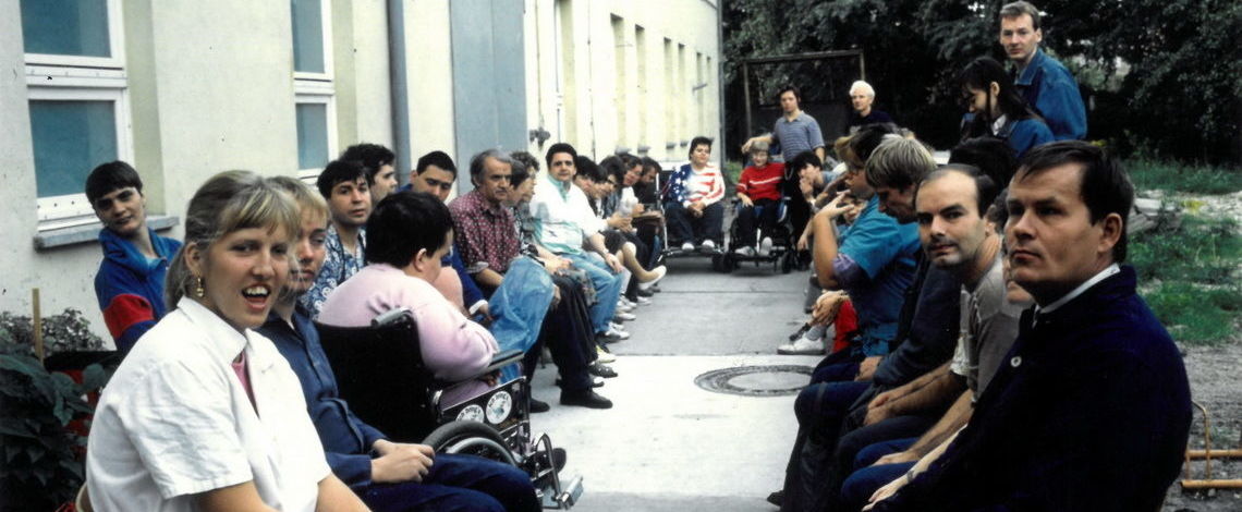1992 - Pause vor der Werkstatt Ringstraße.
